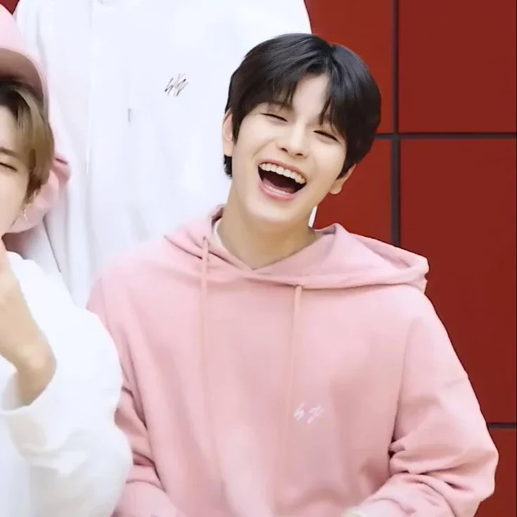 Seungmin gallery image