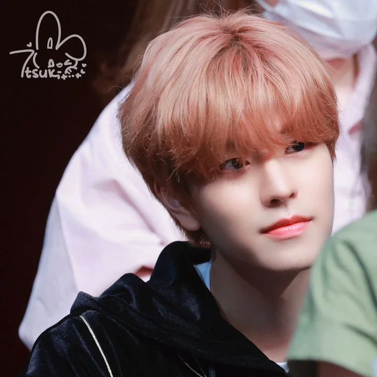Seungmin gallery image