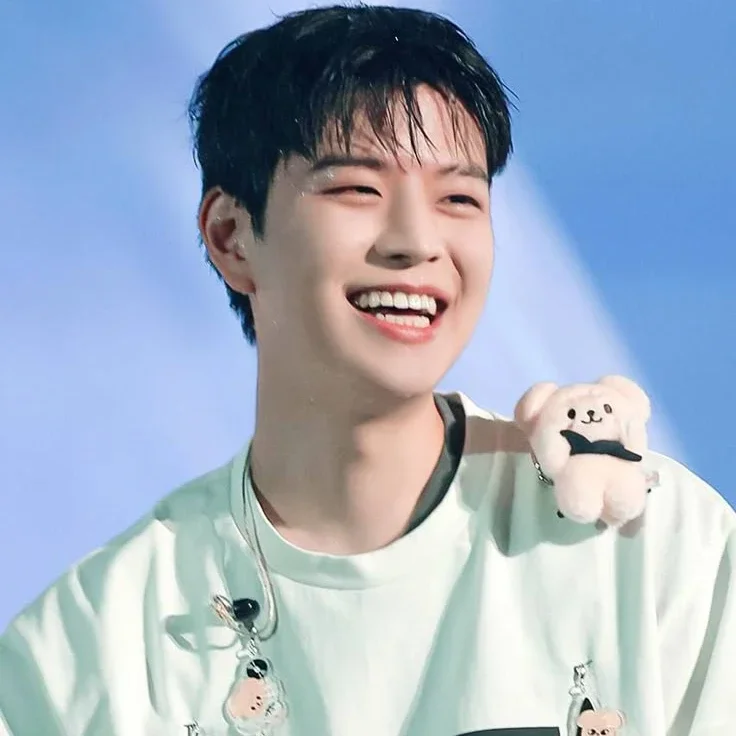 Seungmin gallery image