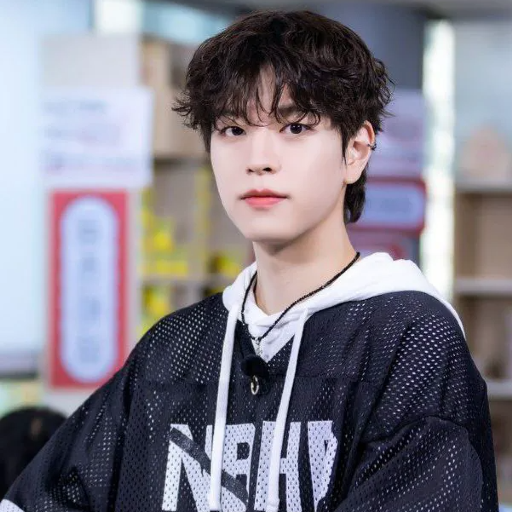Seungmin gallery image