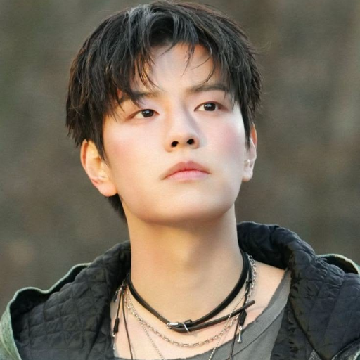 Seungmin gallery image