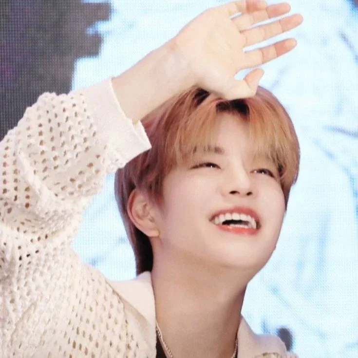 Seungmin gallery image