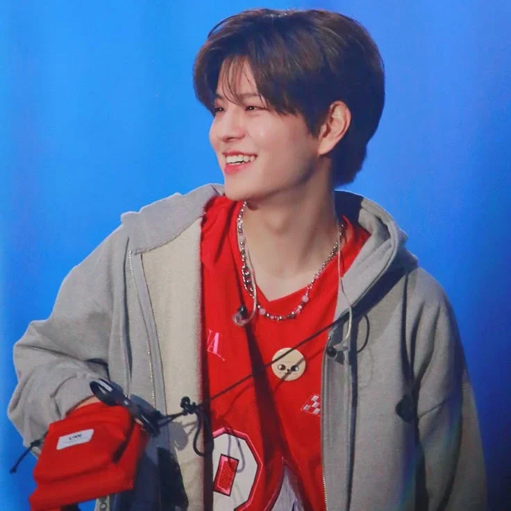 Seungmin gallery image