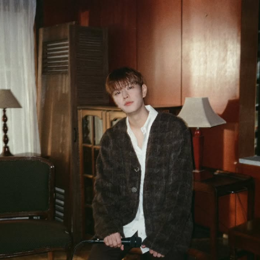 Seungmin gallery image