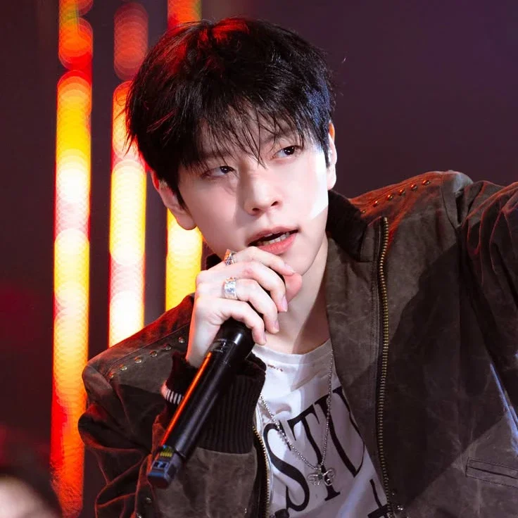 Seungmin gallery image