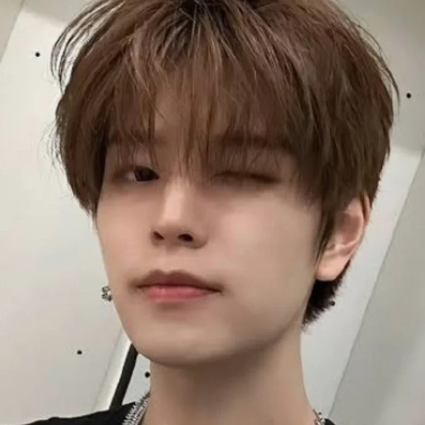 Seungmin gallery image