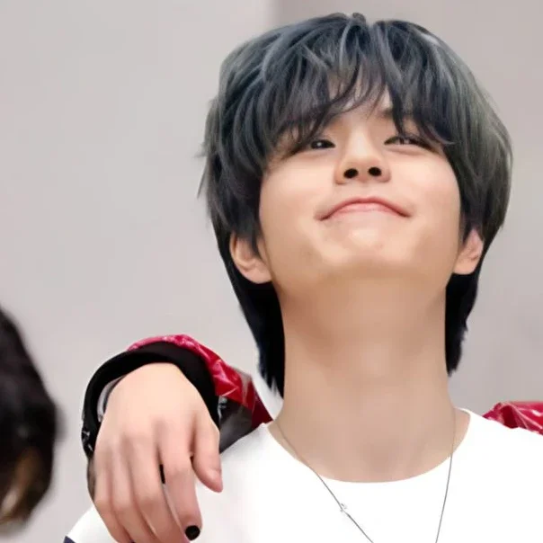Seungmin gallery image