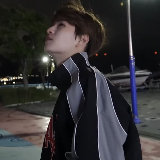 Seungmin gallery image