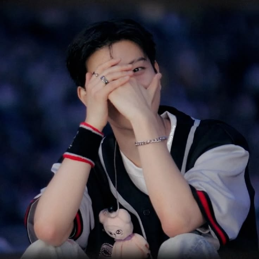 Seungmin gallery image