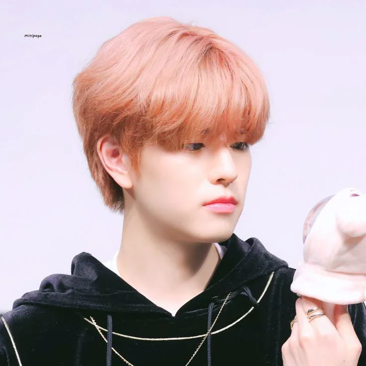 Seungmin gallery image