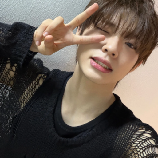 Shin Yechan gallery image