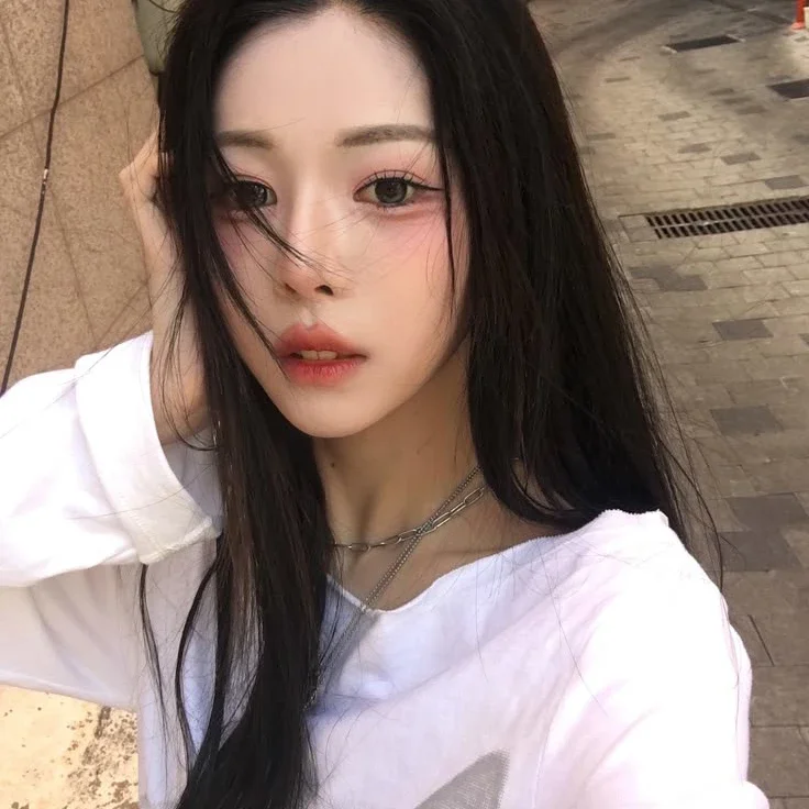 DaHyun gallery image