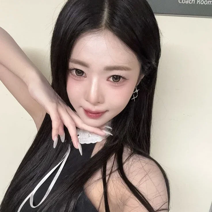 DaHyun gallery image
