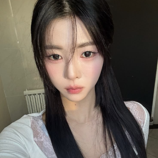 DaHyun gallery image