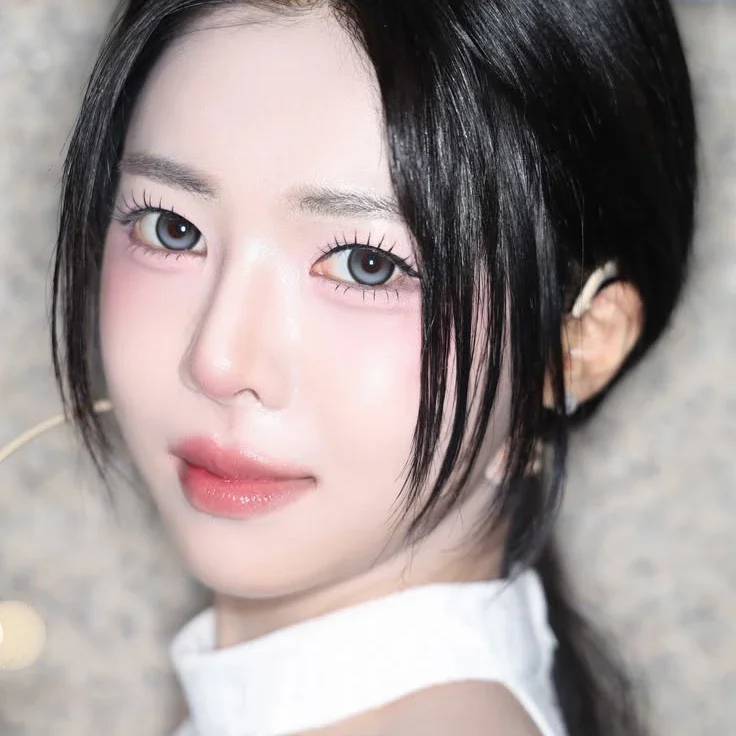 DaHyun gallery image