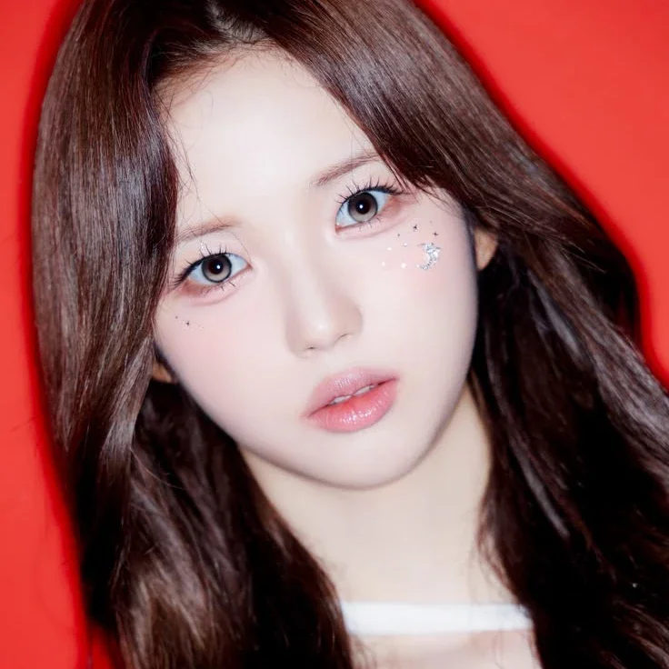 JiWoo gallery image