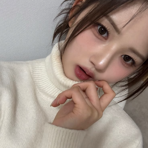 JiWoo gallery image