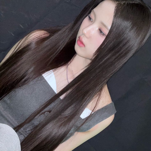 JiWoo gallery image