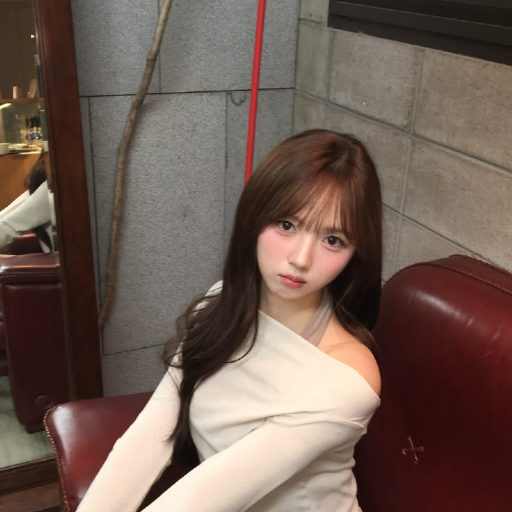 JiWoo gallery image