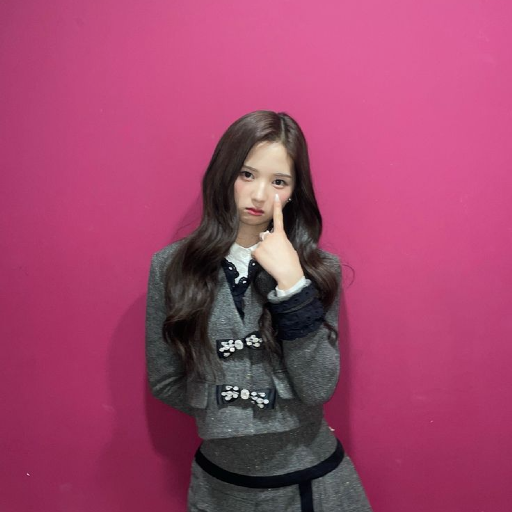 JiWoo gallery image
