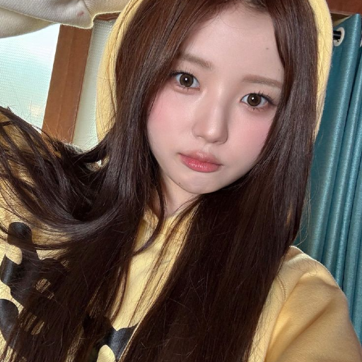 JiWoo gallery image