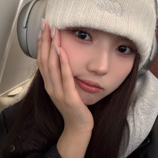 JiWoo gallery image