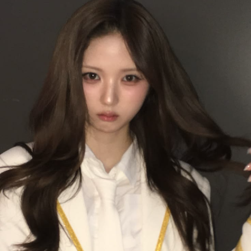 JiWoo gallery image