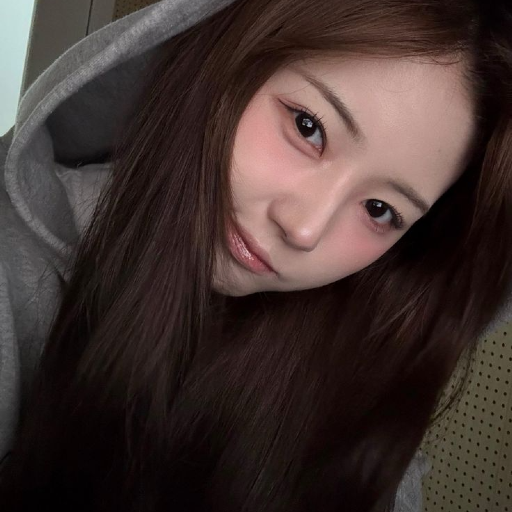 JiWoo gallery image