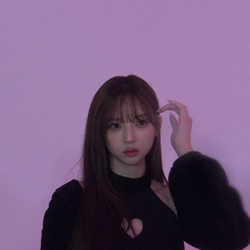 JiWoo gallery image