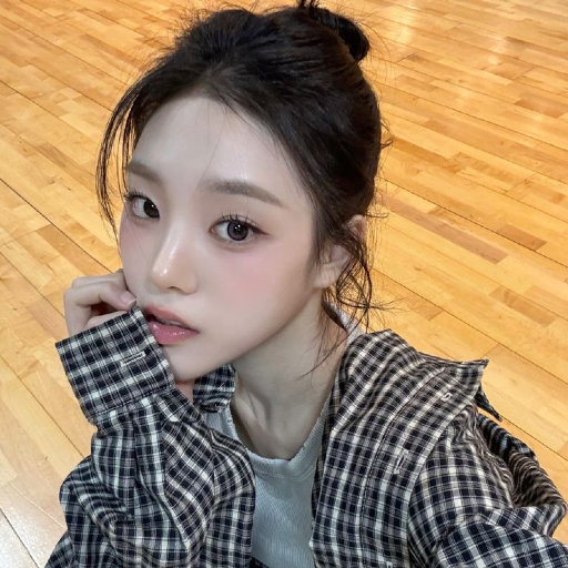 JiYeon gallery image