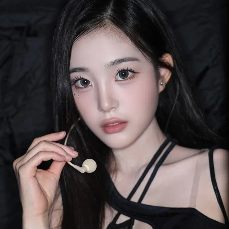 JiYeon gallery image