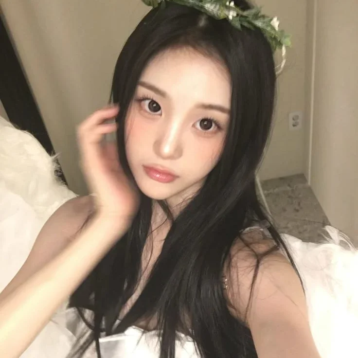 JiYeon gallery image