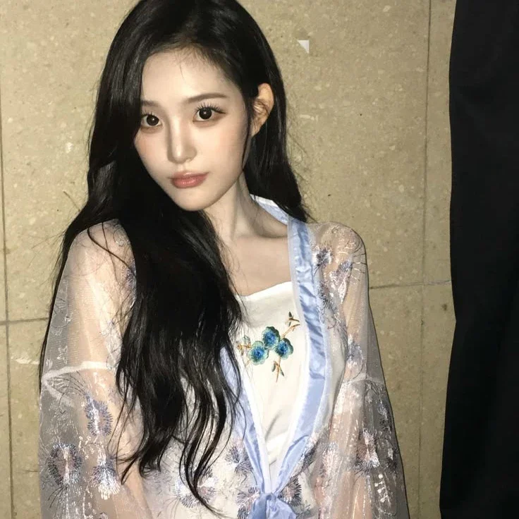 JiYeon gallery image