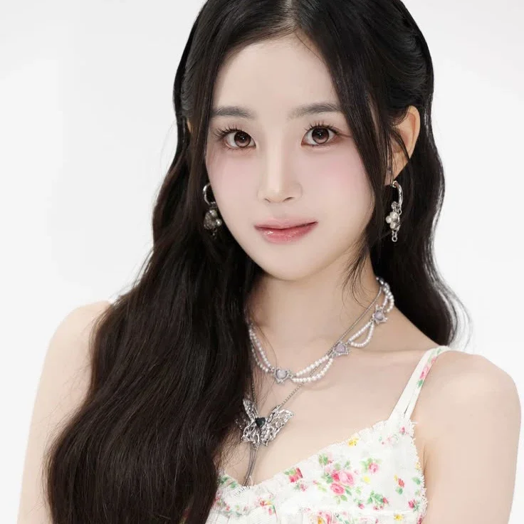 JiYeon gallery image