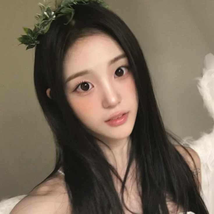 JiYeon gallery image