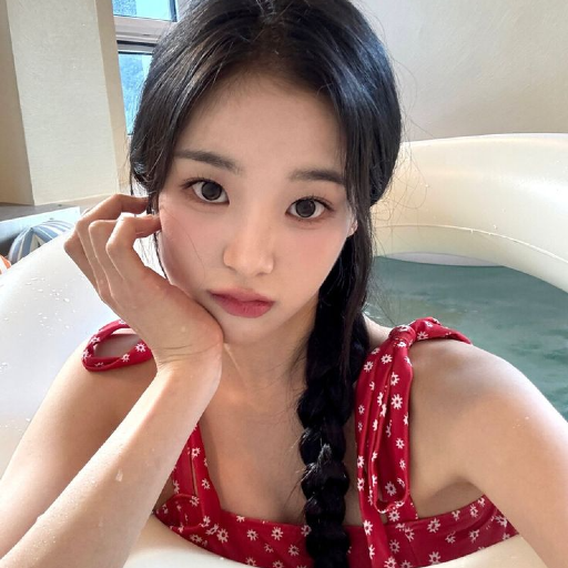 JiYeon gallery image