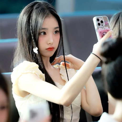JiYeon gallery image