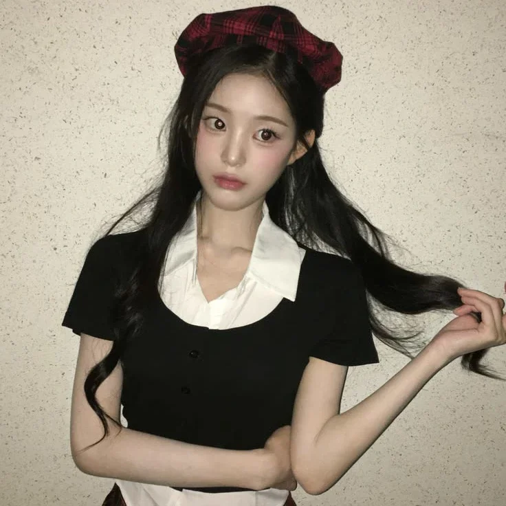 JiYeon gallery image