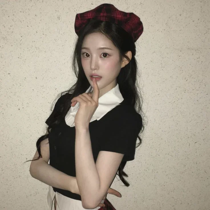 JiYeon gallery image