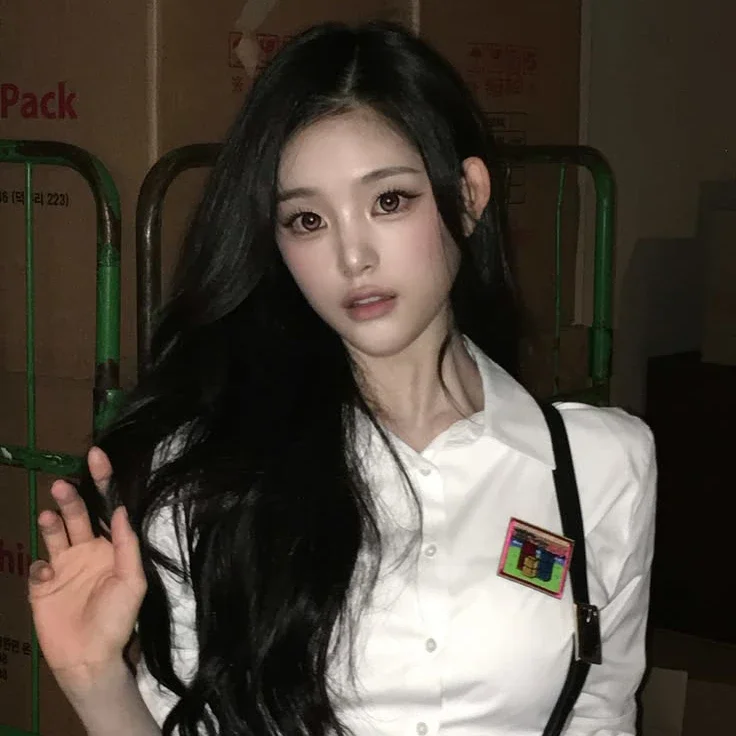 JiYeon gallery image