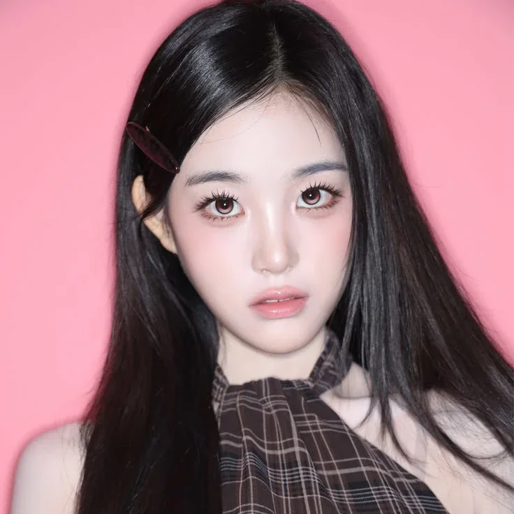 JiYeon gallery image