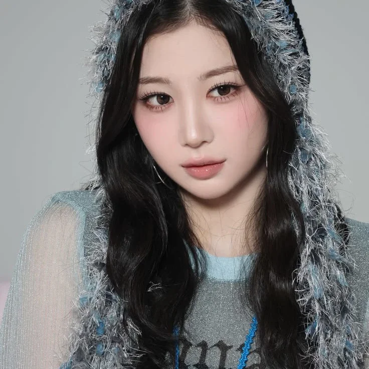 Kaede gallery image