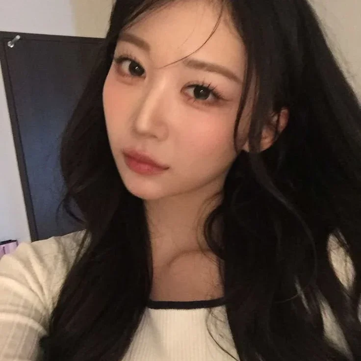 Kaede gallery image