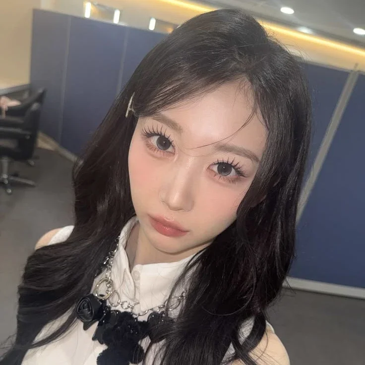 Kaede gallery image