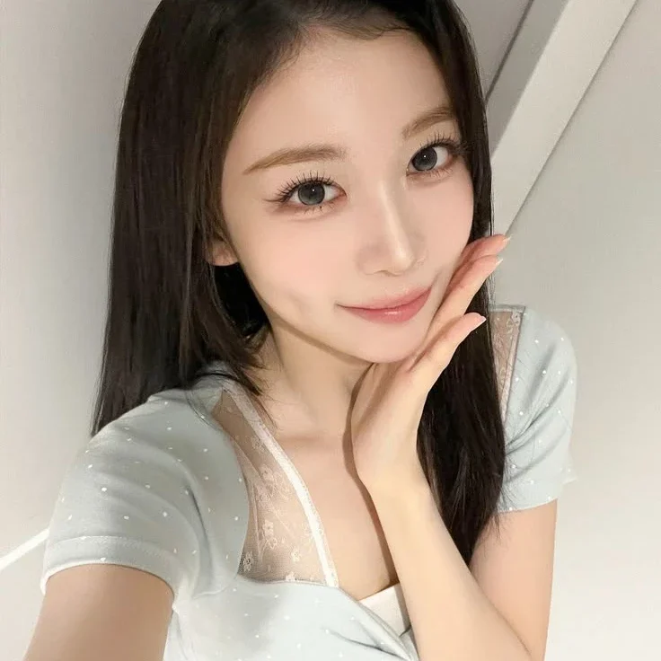 Kaede gallery image