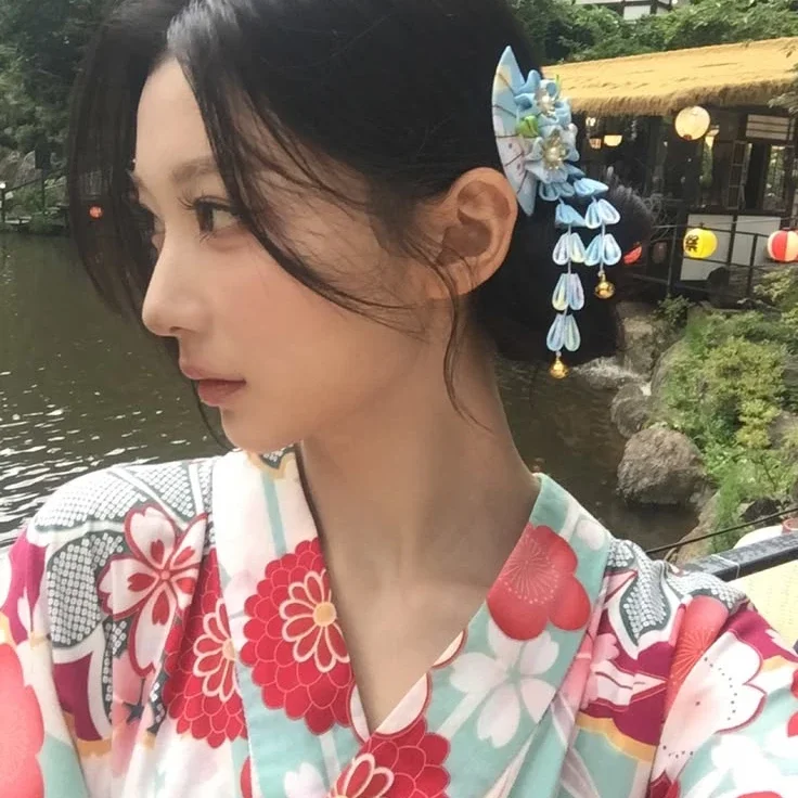 Kaede gallery image