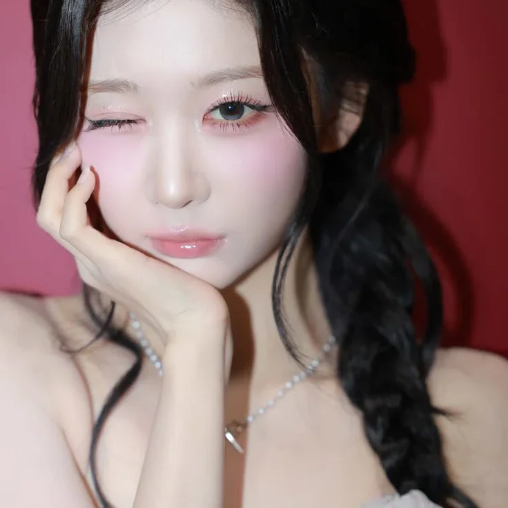 Kaede gallery image