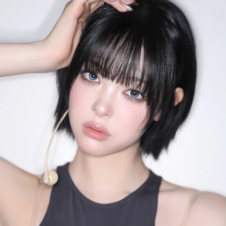 Lynn gallery image