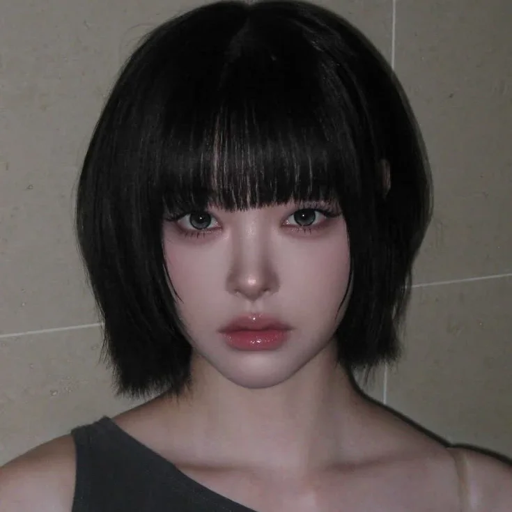Lynn gallery image