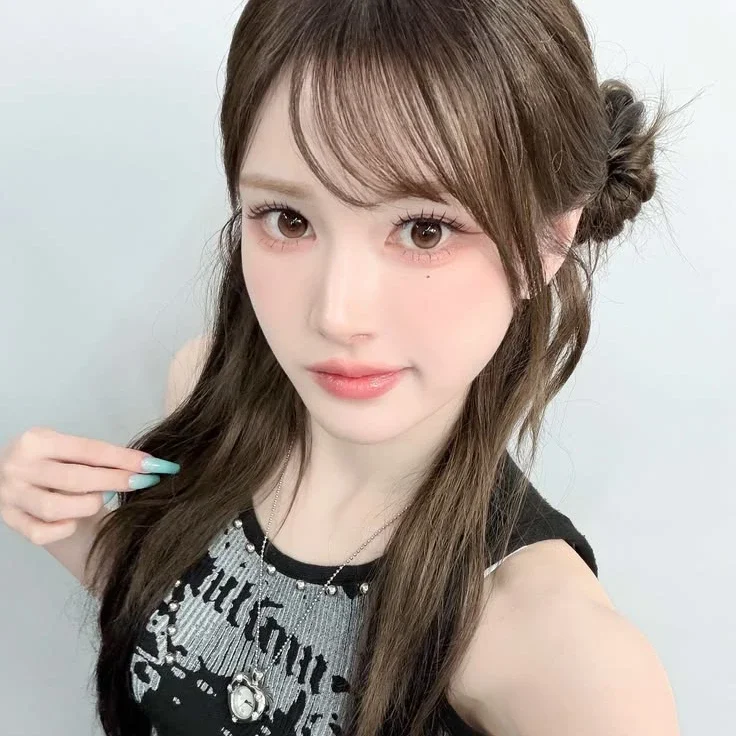 Mayu gallery image